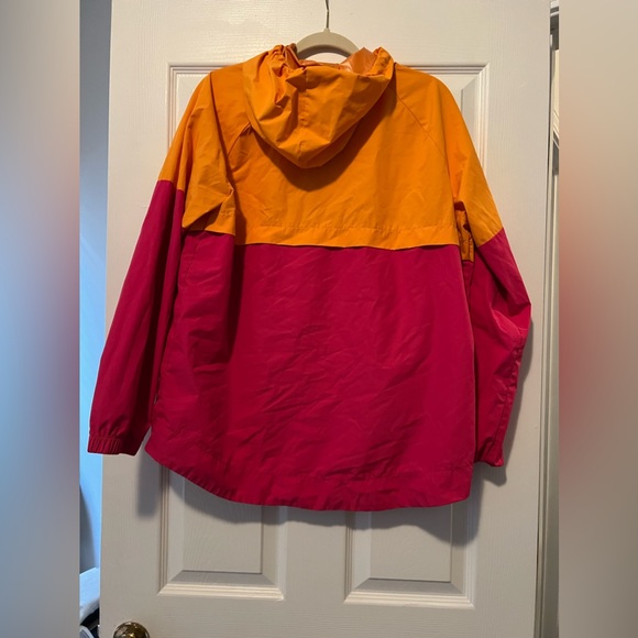 Retro Designed Fila Jacket - Picture 2 of 2